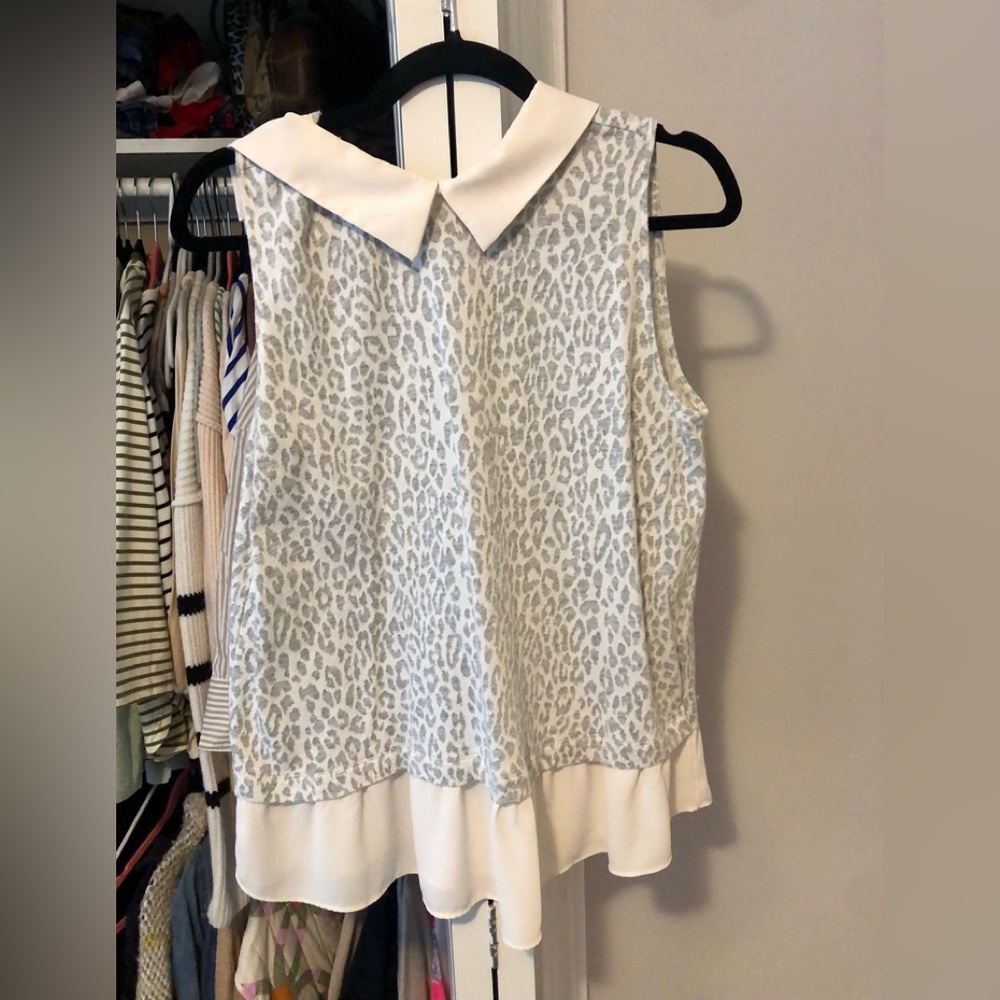 Loft sleeveless blouse
